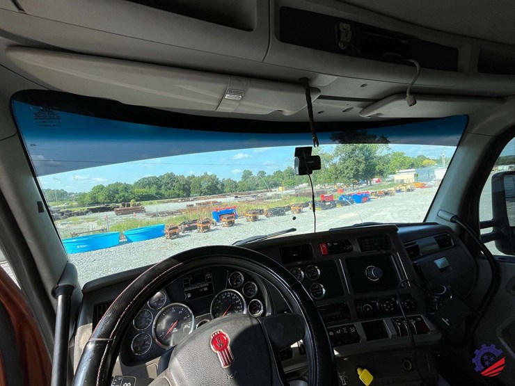 2016-kenworth-t880-image-68