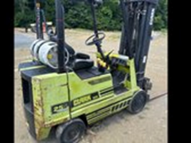 #1217-•-clark-25-e-propane-forklift.-image-3
