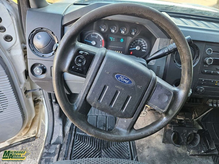 2011-ford-f350-image-23