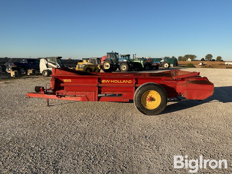 new-holland-165-image-8