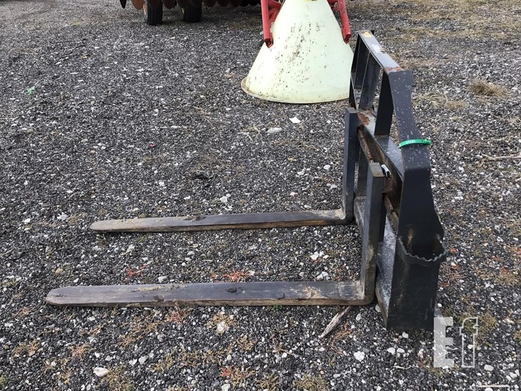 titan-attachments-forks-image-5