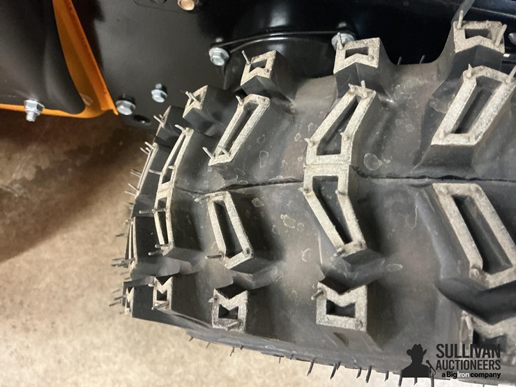 cub-cadet-2x26ip-26”-walk-behind-snow-blower-image-17