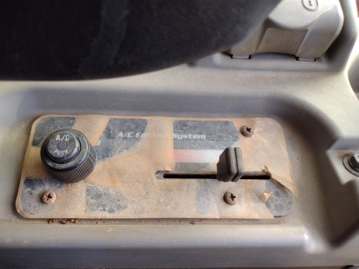 kubota-svl75-2-image-9