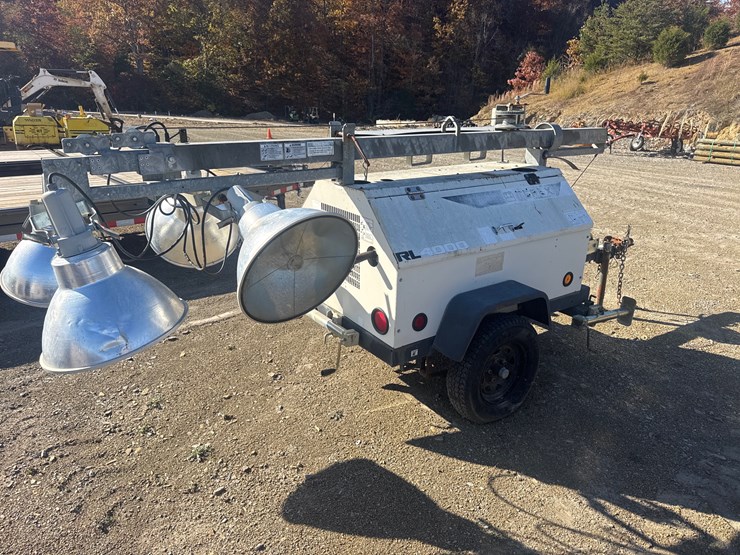 #1213-•-terex-portable-light-station-and-power-supply-image-3