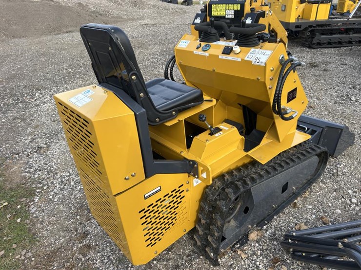 #2716-•-2025-infront-yf400-tracked-mini-skid-steer-image-3
