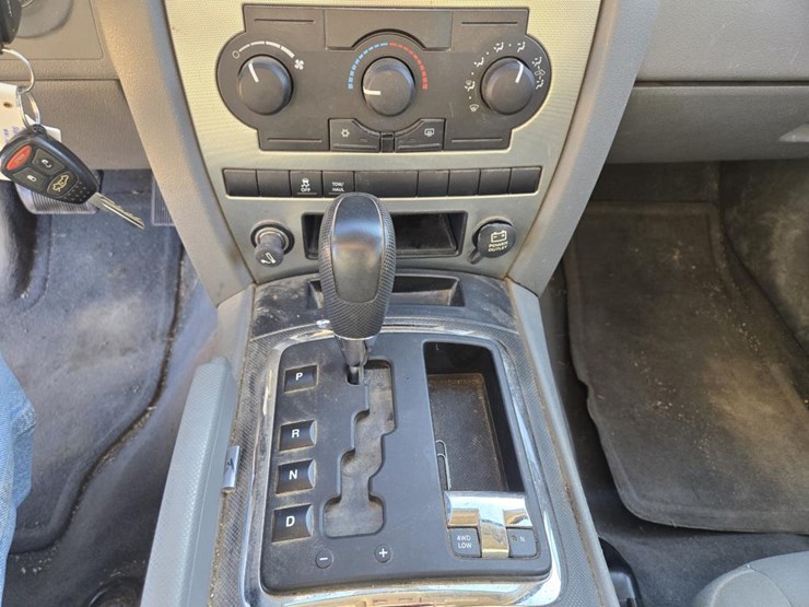 2005-jeep-grand-cherokee-image-14