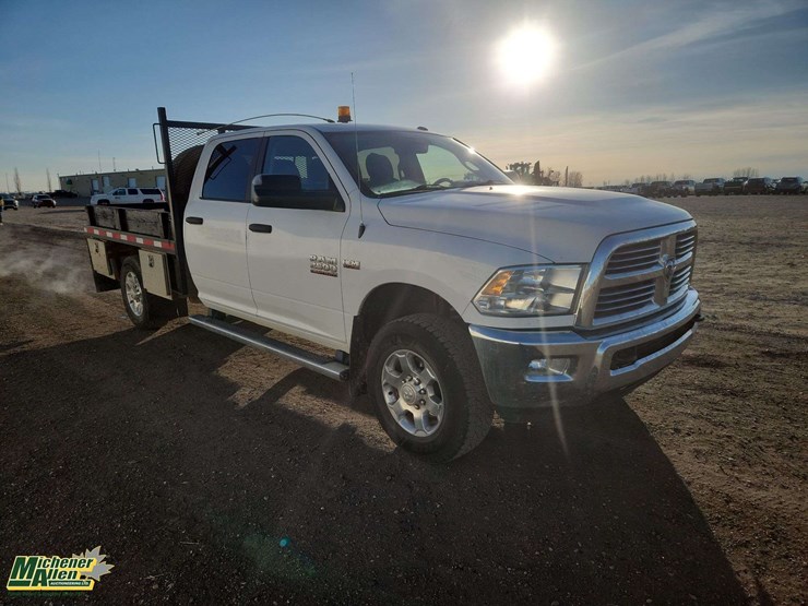 2017-dodge-2500-image-4