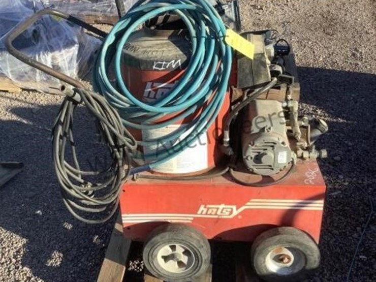 hotsy-pressure-washer-image-4