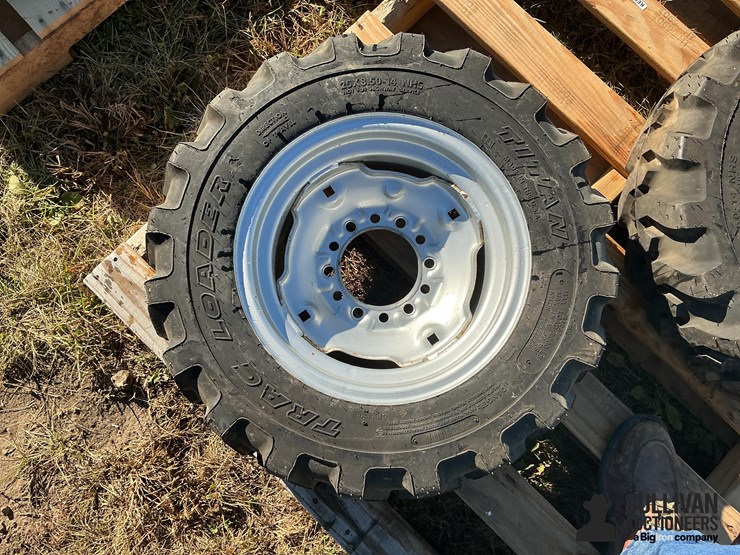 titan-trac-loader-25x8.50-14nhs-tires-on-6-bolt-rims-image-4
