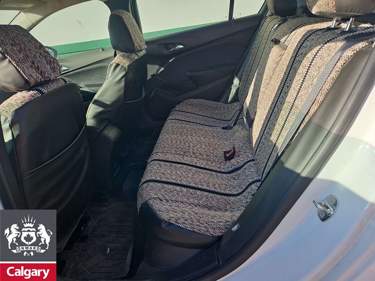 2018-chevrolet-cruze-lt-4dr-hatchback-image-15