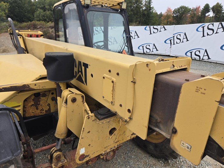 caterpillar-th83-image-17