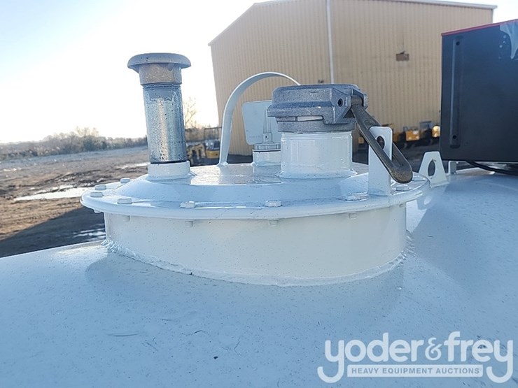 2025-am-tank-1000-image-5