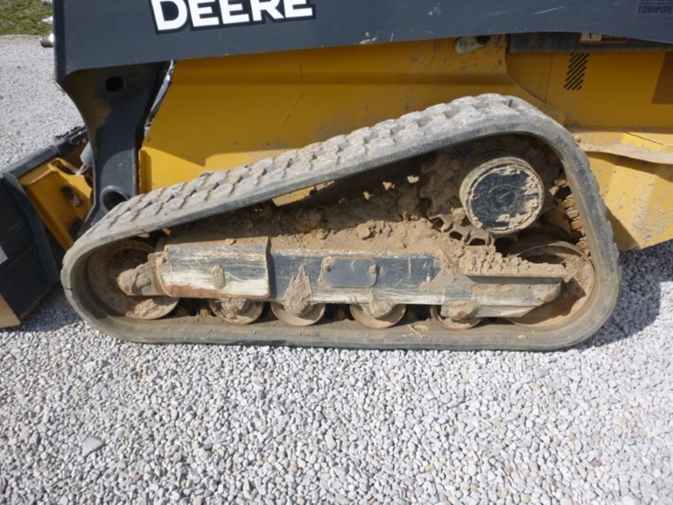 23-deere-325g-image-27