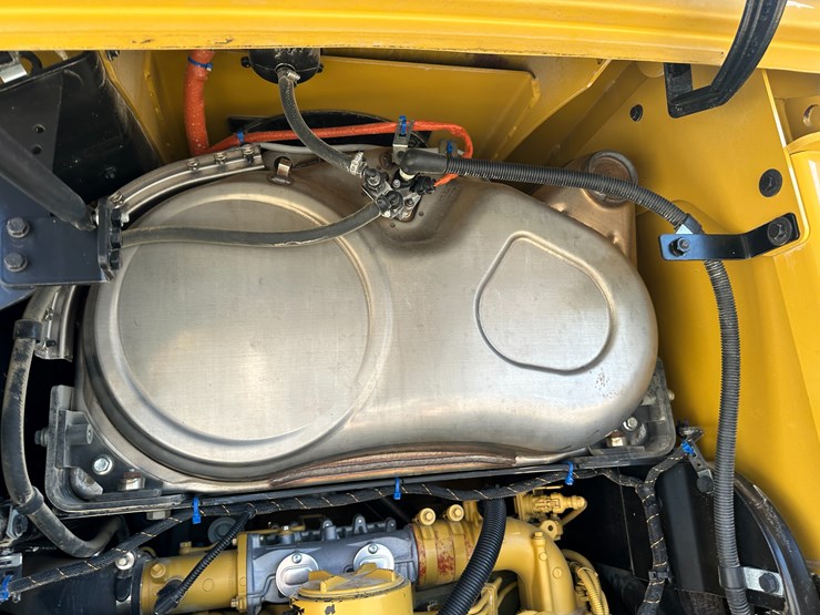 2016-caterpillar-926m-image-73