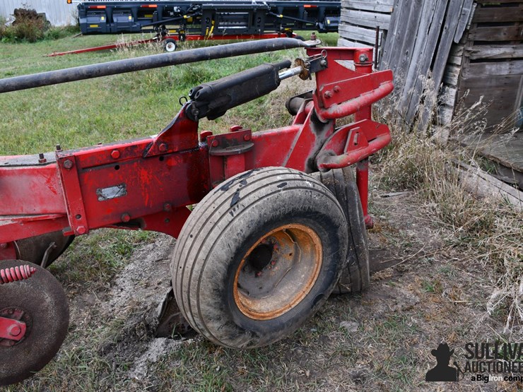 white-5-bottom-plow-image-13