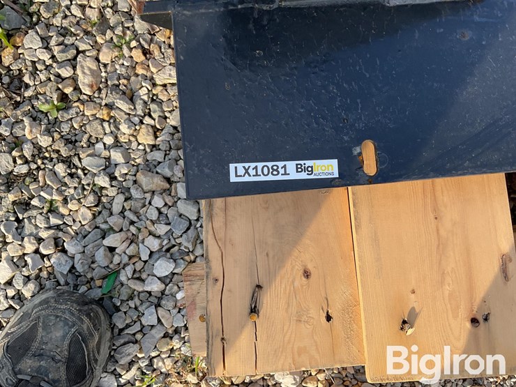 new-holland-cr-series-header-adapter-image-11