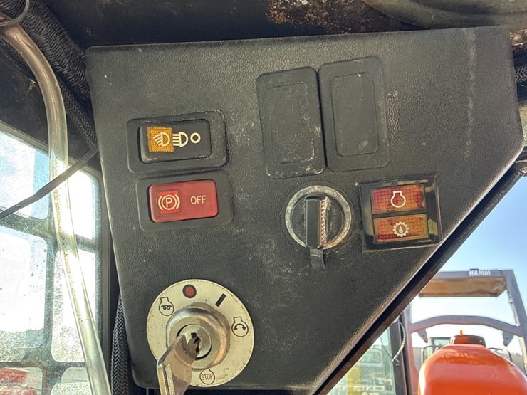 2015-bobcat-s70-image-30