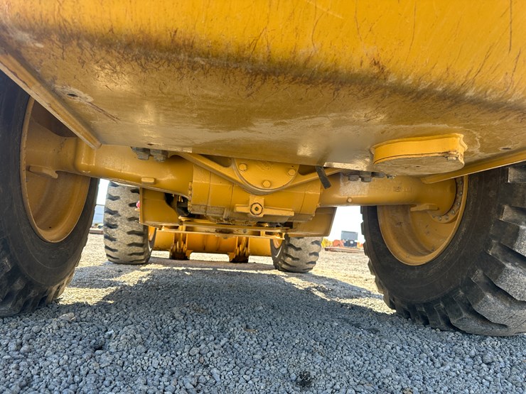 2016-caterpillar-926m-image-14