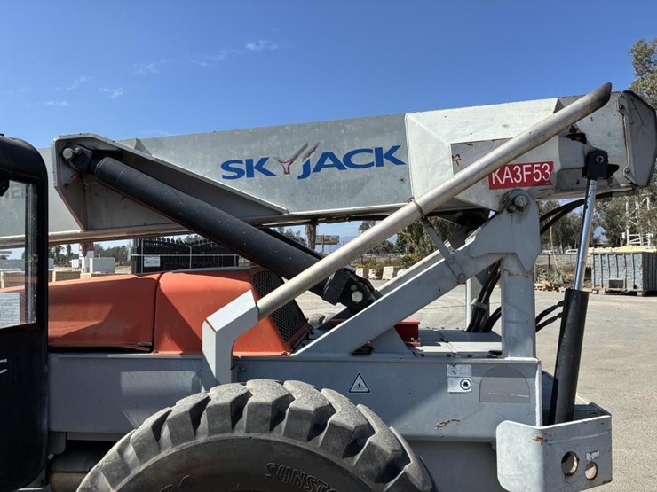 2012-skyjack-vr843d-image-8