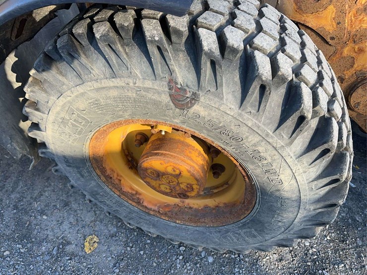 caterpillar-430f2-it-image-12