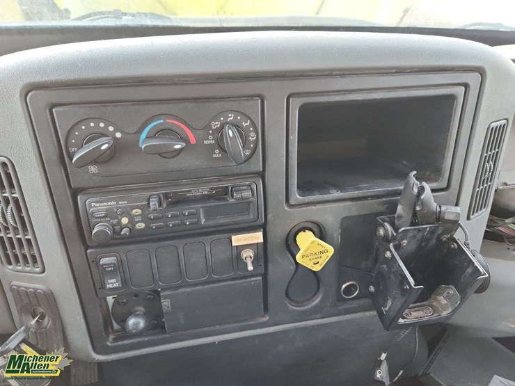 2006-international-durastar-4200-image-20