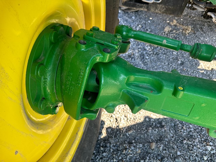 2013-john-deere-6140m-image-14