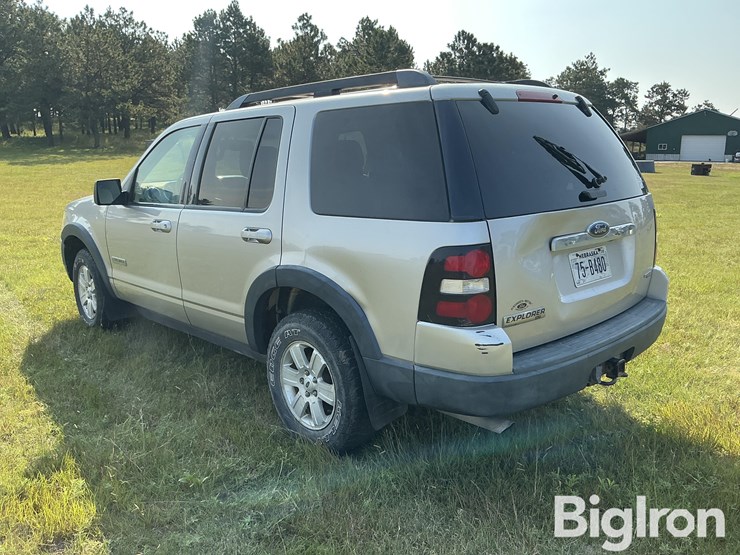2007-ford-explorer-xlt-image-7