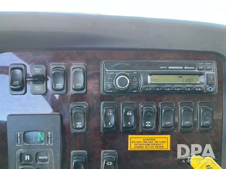 2016-freightliner-petroleum-truck-(jn3388,-unit-2374)-image-64