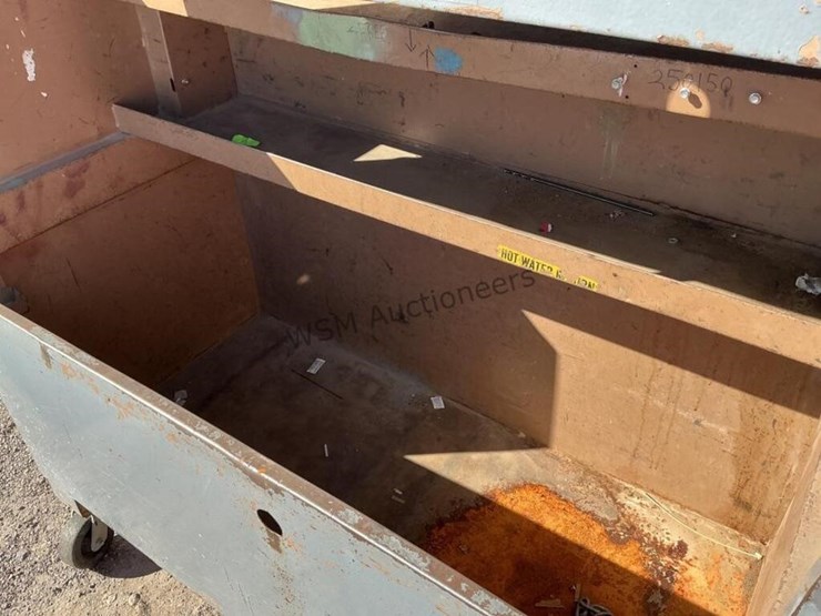 rolling-jobsite-toolbox-image-5