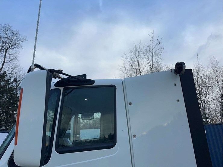 2016-international-prostar-image-17