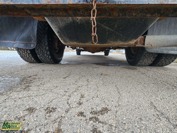 2013-chevrolet-silverado-3500hd-image-8