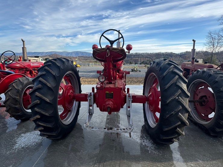 #1140-•-ih-farmall-md.-(1947)-image-3