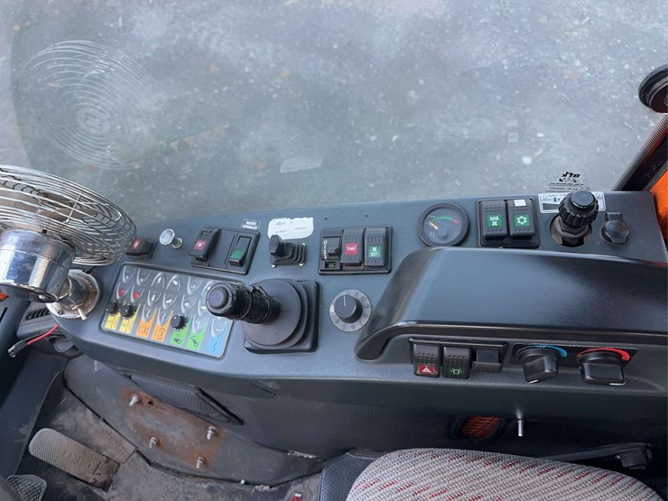 holder-c992-image-21