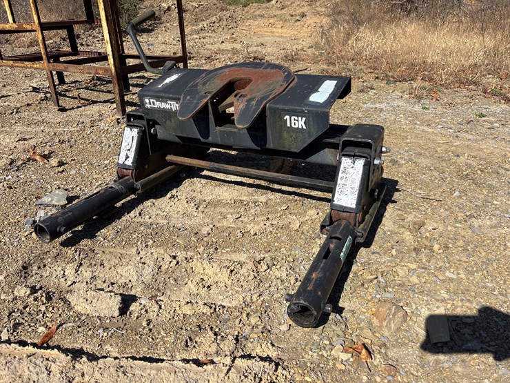 #1129-•-fifth-wheel-sliding-bed-hitch-image-1