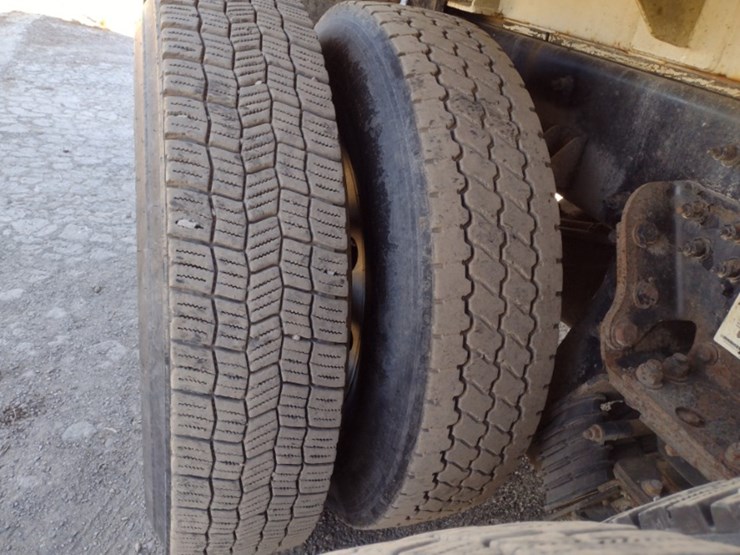 21-peterbilt-water-truck^title^-(qea-4053)-image-29