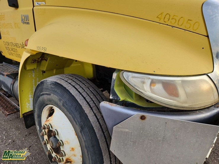 2006-international-durastar-4200-image-30