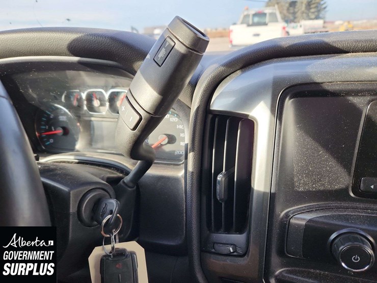 2015-chevrolet-silverado-1500-image-16