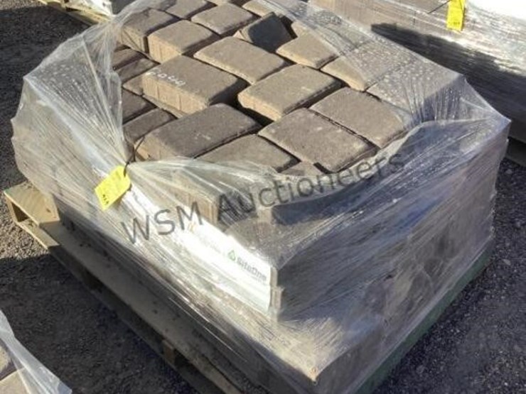 pallet-of-stone-pavers-image-1