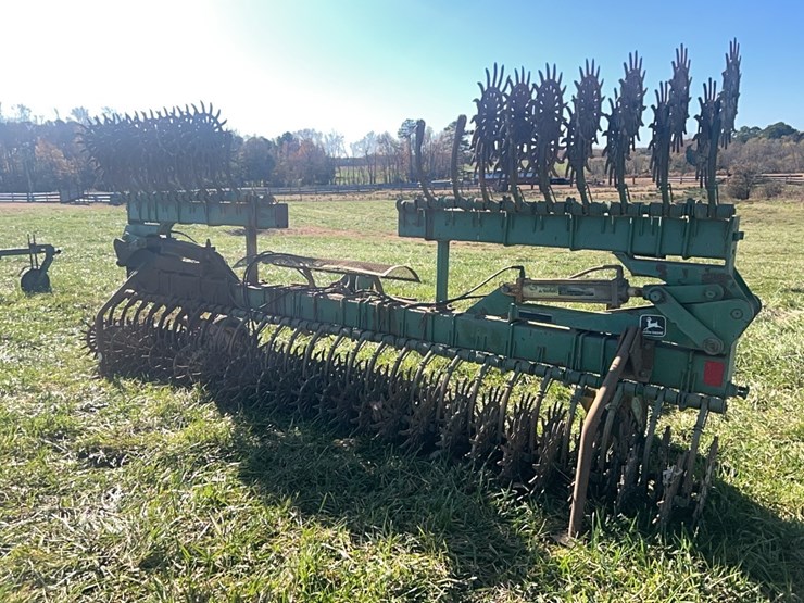 john-deere-8-image-9