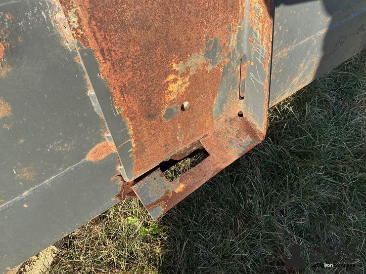 82”-material-bucket-image-10