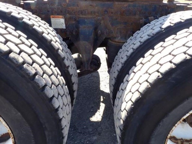 2010-freightliner-cascadia-t/a-hiway-tractor---day-image-52