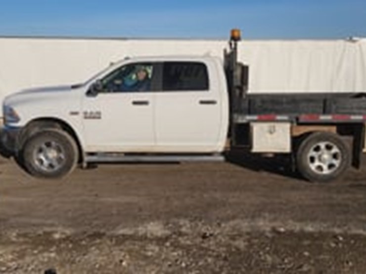 2017-dodge-2500-image-5