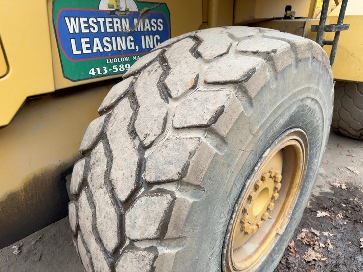 2008-caterpillar-938h-image-13