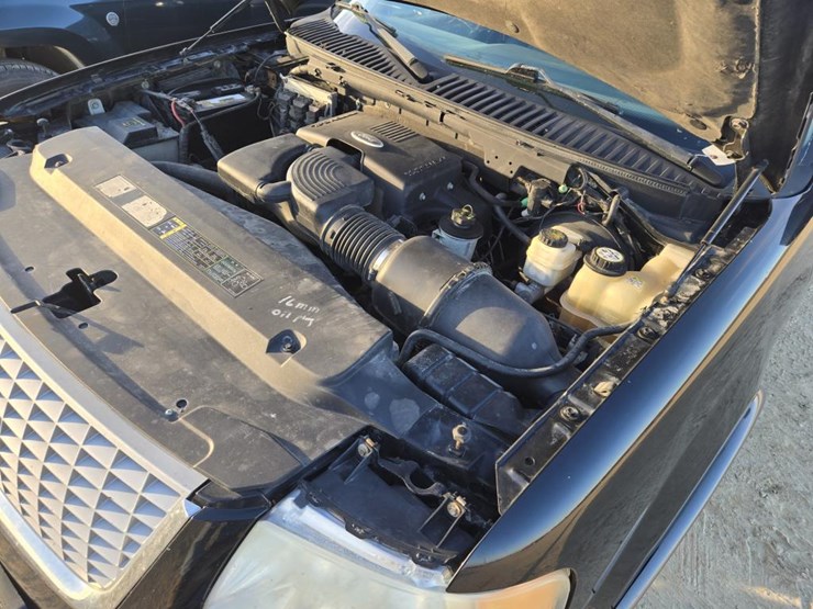 2004-ford-expedition-image-23