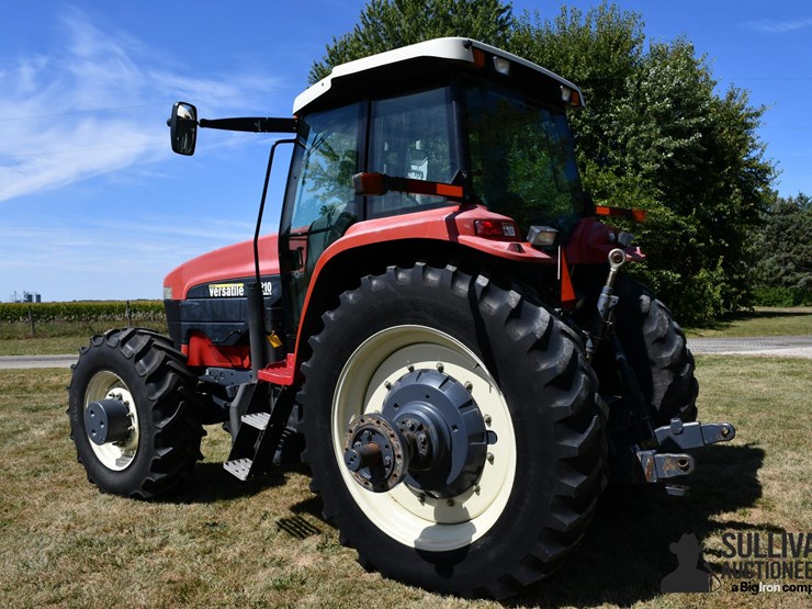 2004-buhler-versatile-2210-image-7