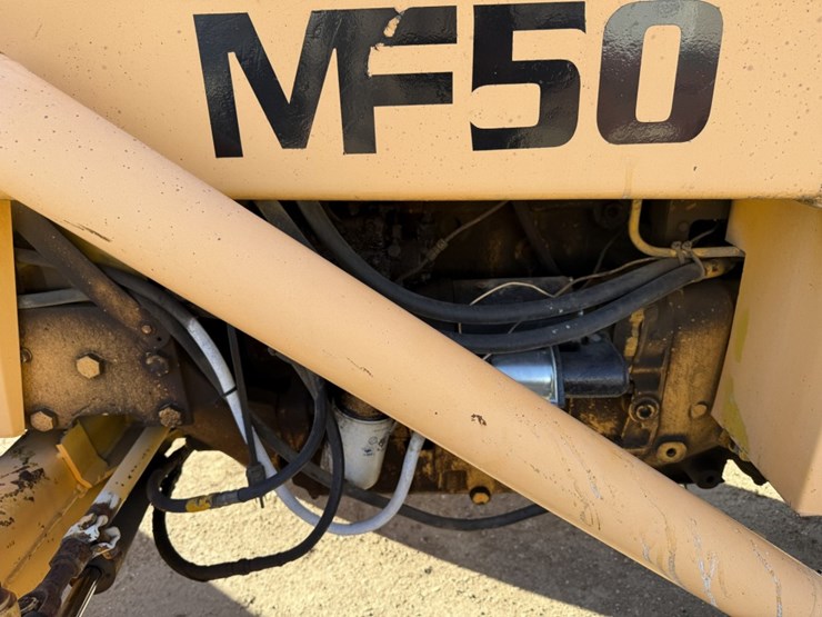 massey-ferguson-300a-image-25