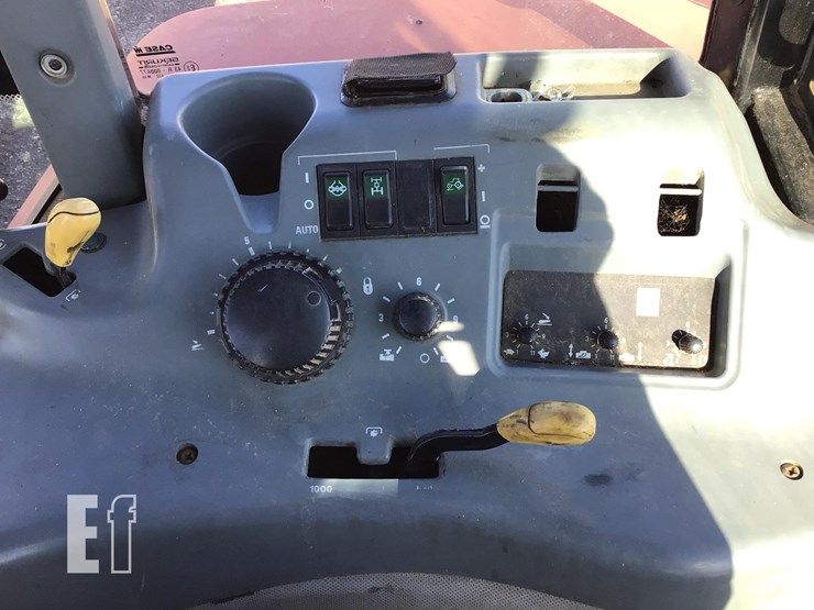 case-ih-mx135-image-17