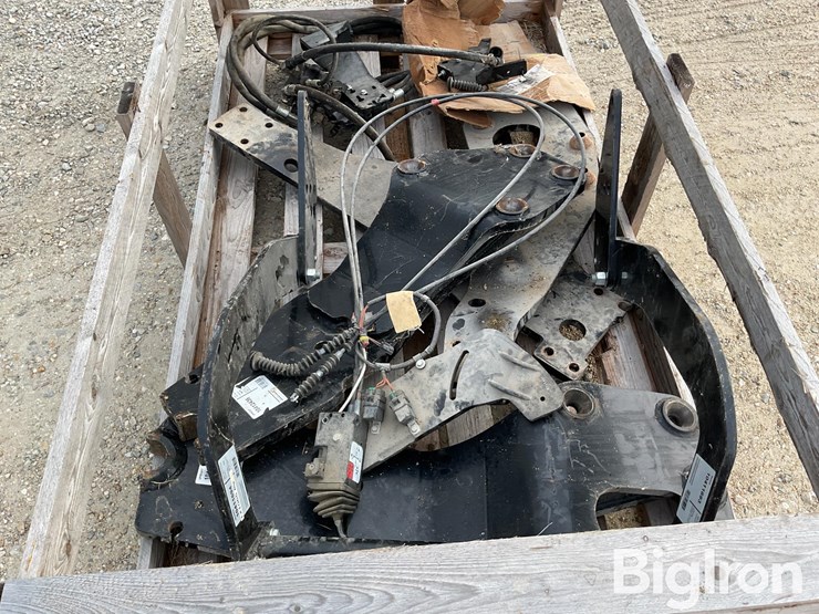 new-holland-t-6-series-loader-brackets-image-2