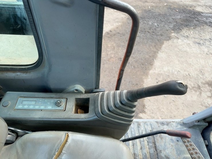 hitachi-zx75us-image-36