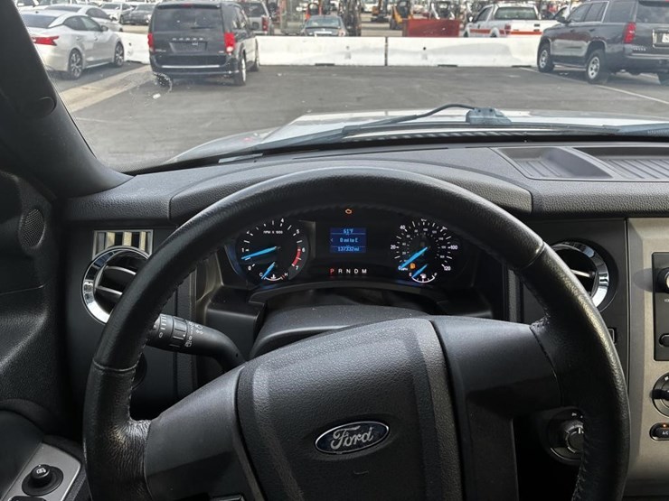 2015-ford-expedition-image-14